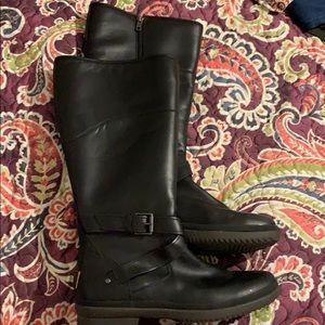 Black UGG boots